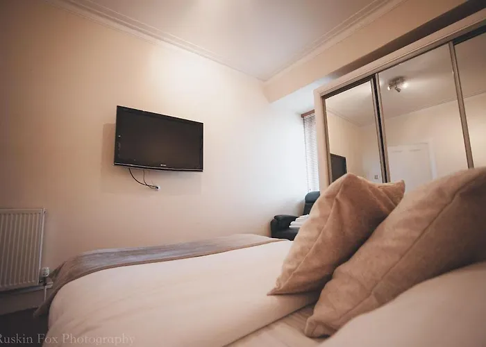 Prime 2 Bedroom City Centre Apt